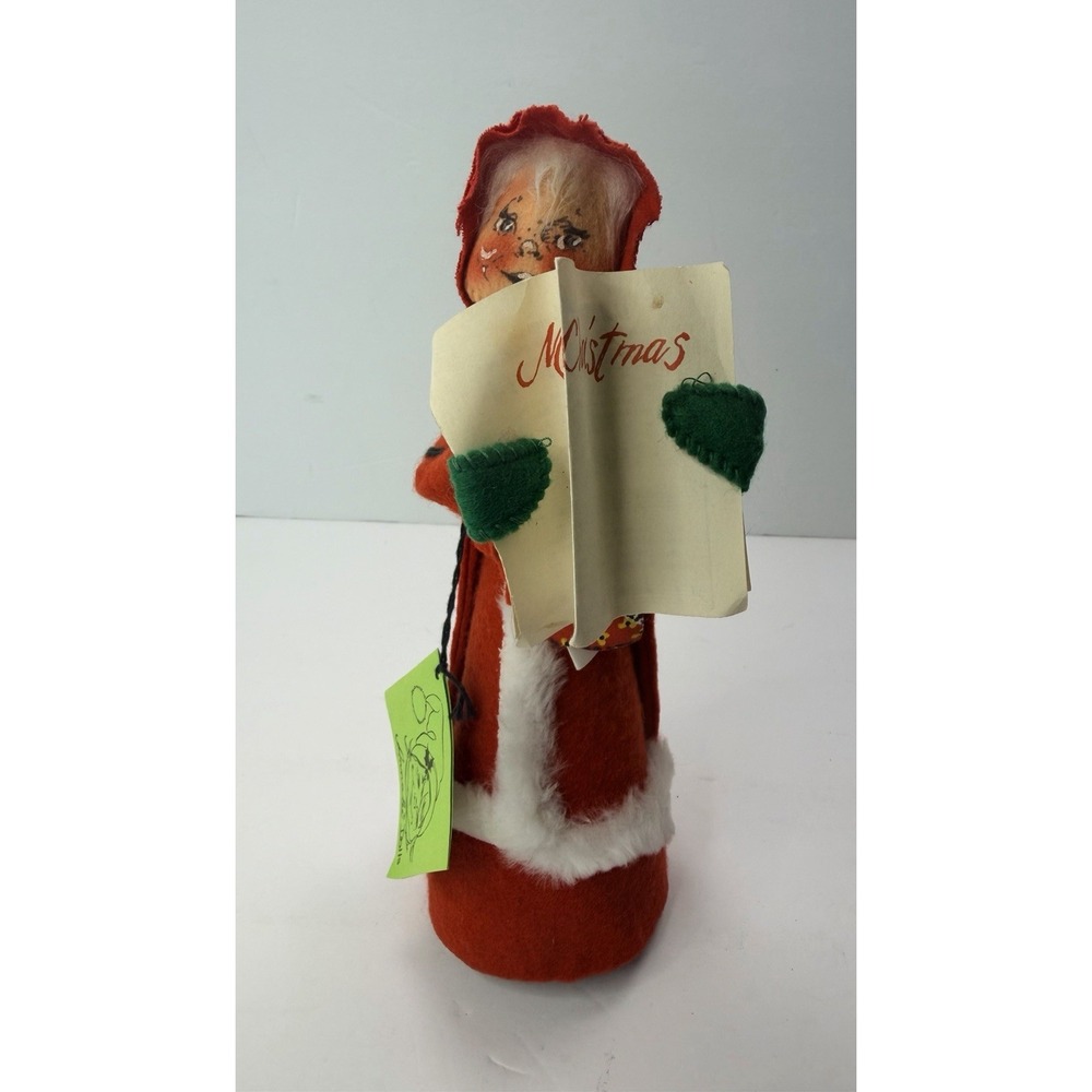 Annalee Christmas Caroler Girl Tree Topper Figure 9" Mobilitee Doll 1970s